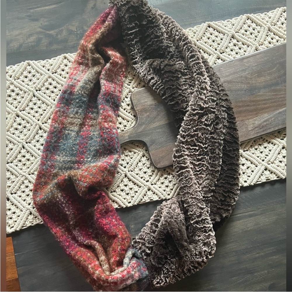ANTHROPOLOGIE Plaid and Brown Faux Fur Infinity Scarf Like New